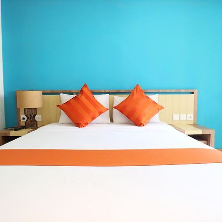 Santosa City Hotel Denpasa Buitenkant foto