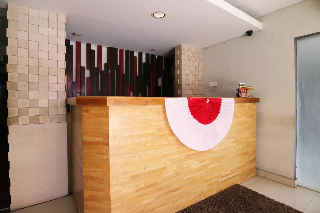 Santosa City Hotel Denpasa Buitenkant foto