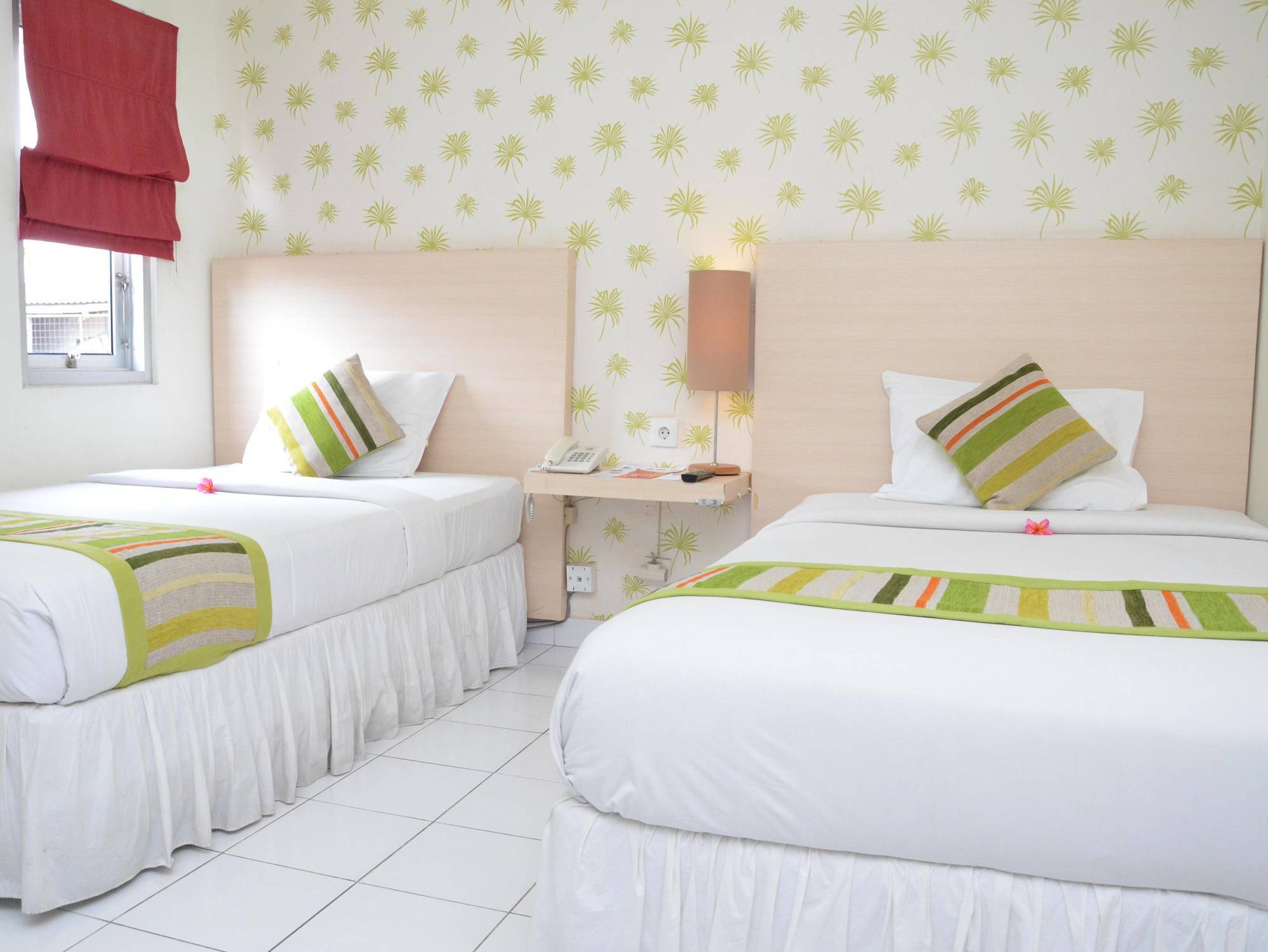 Santosa City Hotel Denpasa Buitenkant foto