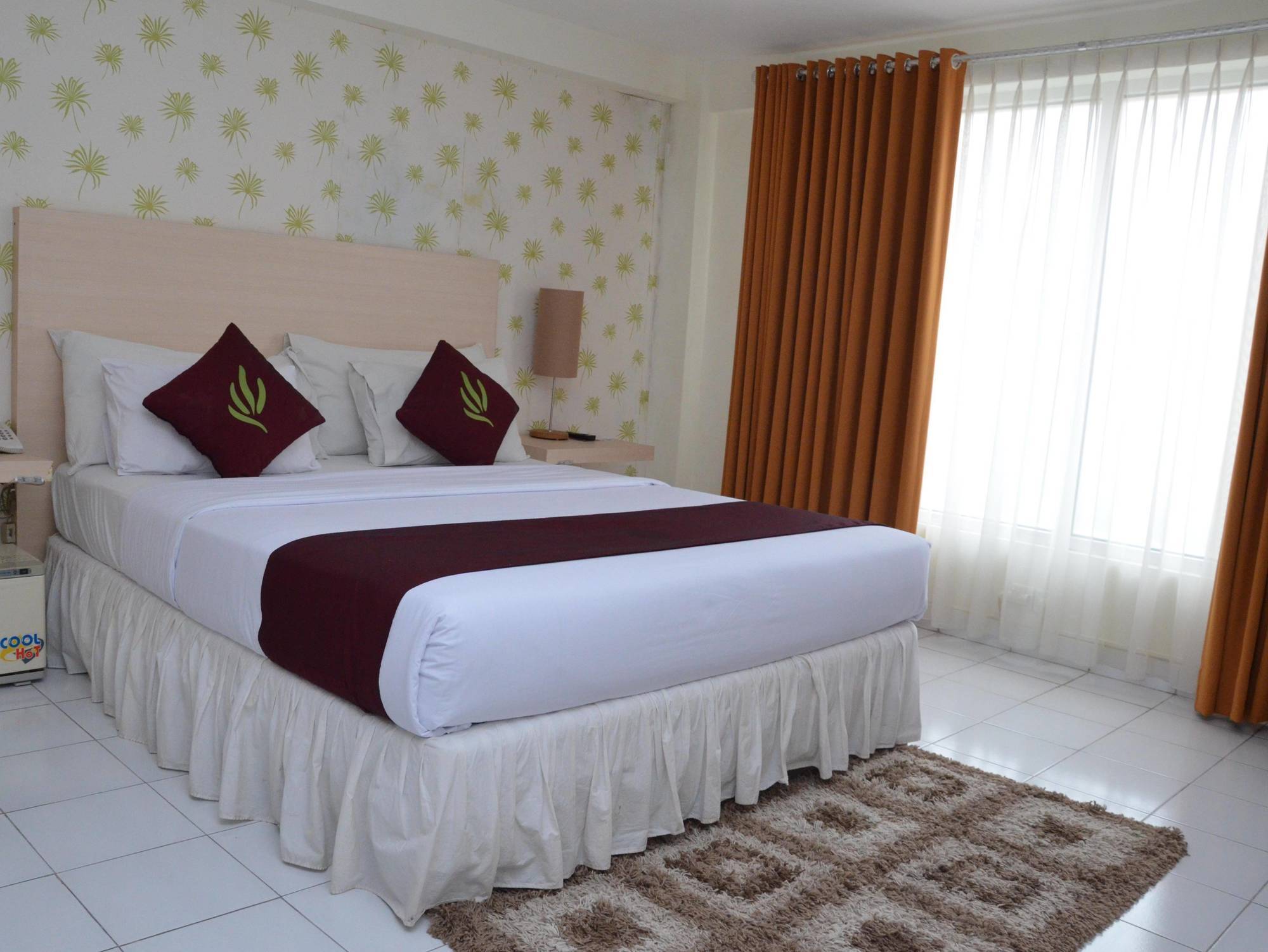 Santosa City Hotel Denpasa Buitenkant foto