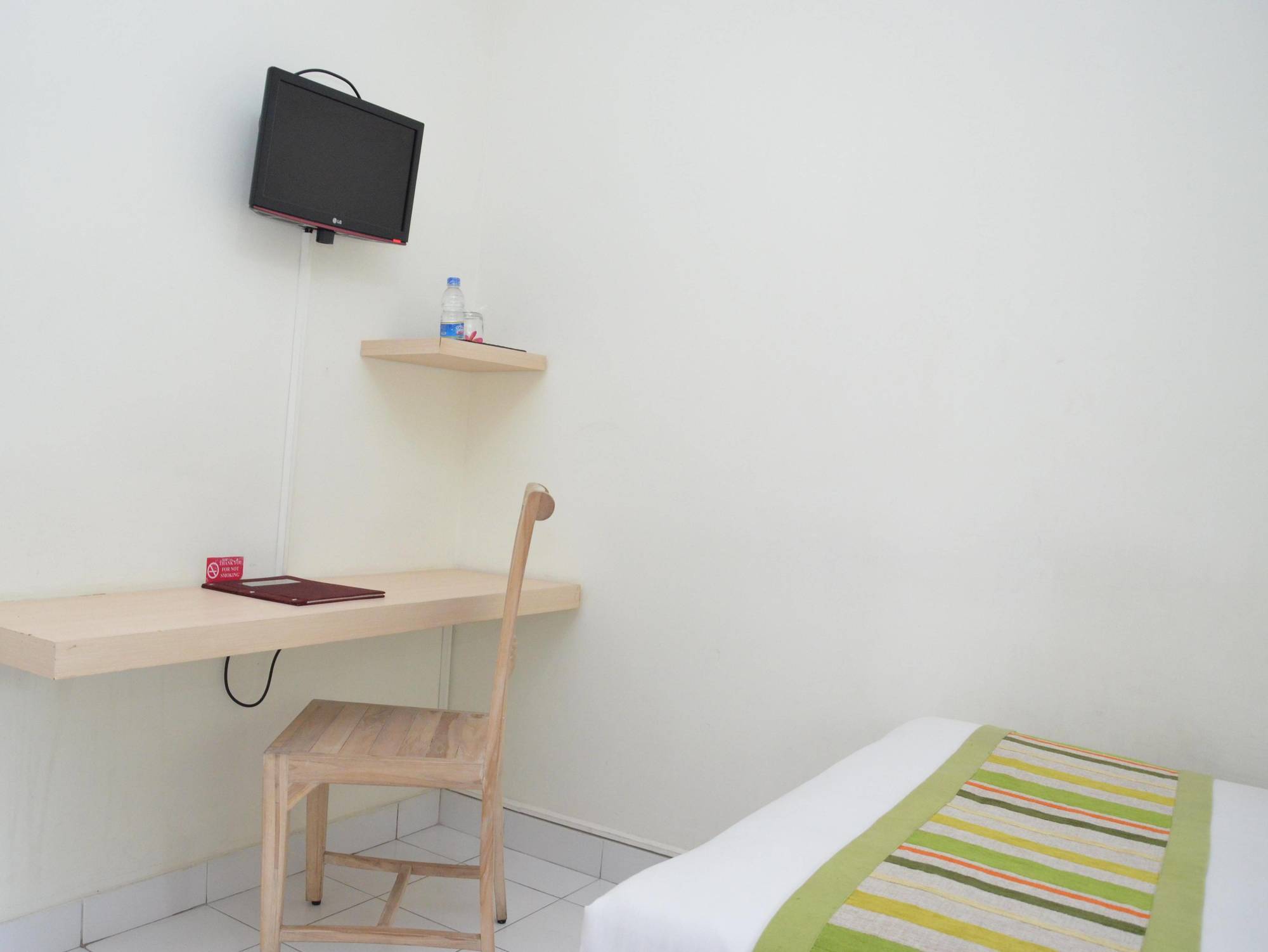Santosa City Hotel Denpasa Buitenkant foto